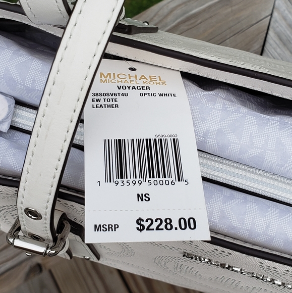 ⚠️LAST 1⚠Michael Kors East West Voyager Tote White - Picture 6 of 10